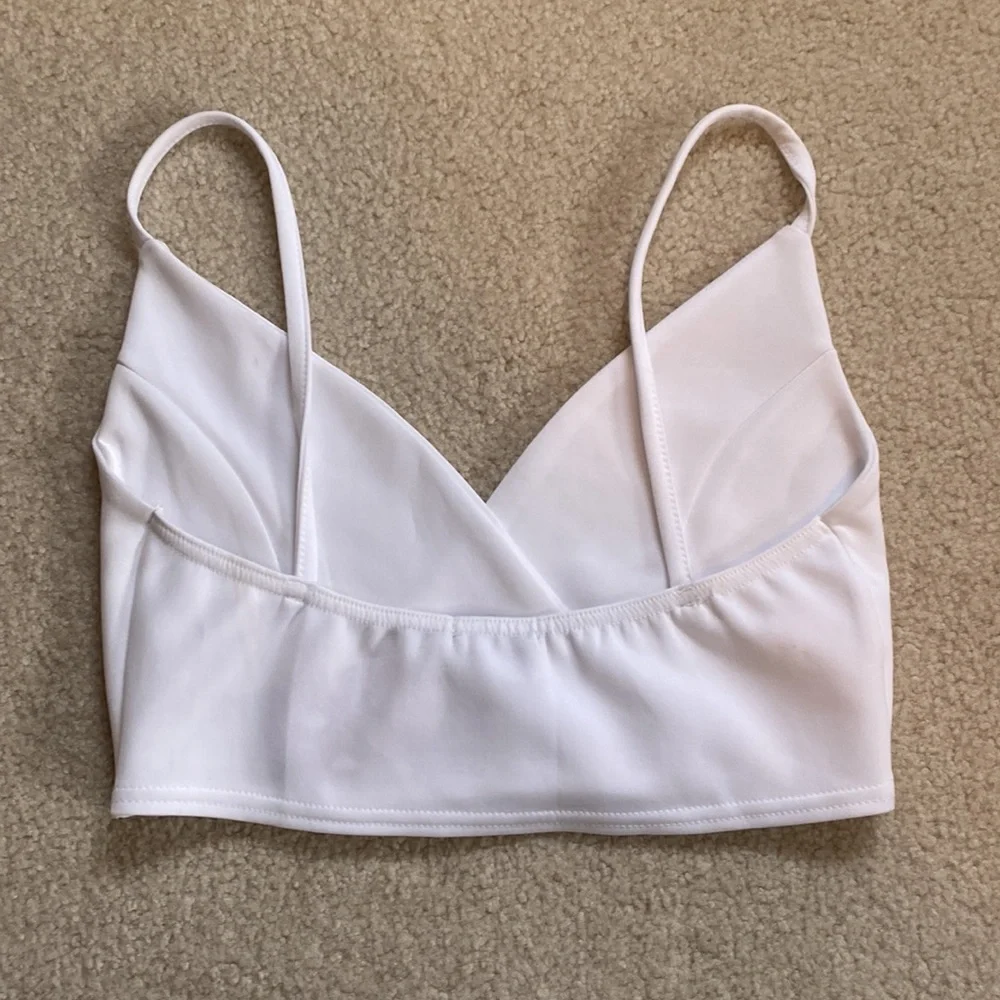 Boohoo Wrap-Front Crop Top - Picture 2 of 3